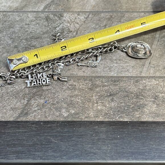 Vintage silver tone Lake Tahoe charm bracelet - Picture 11 of 11